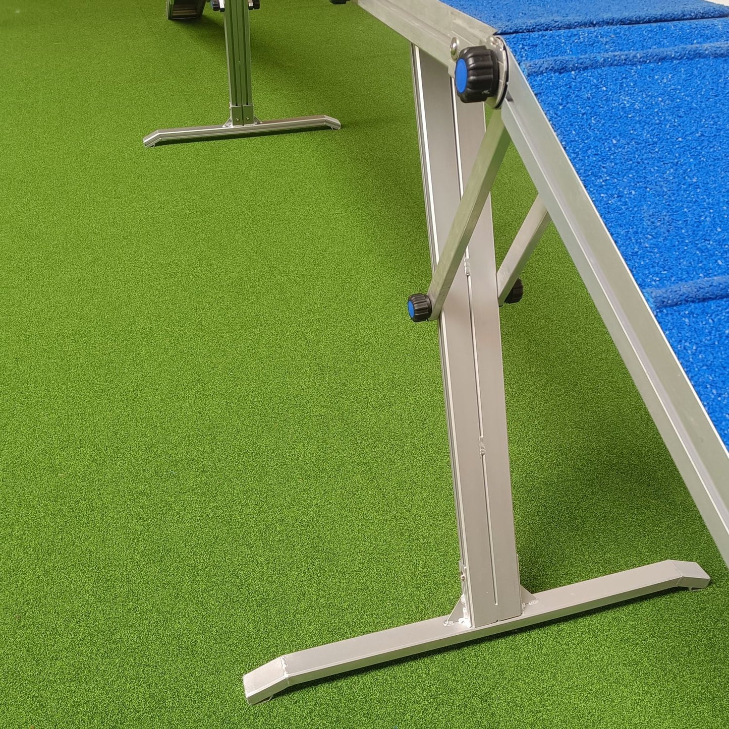 ALU Agilitysteg „Agi Dog Walk PRO“ DIVIS | gummiert, FCI-konform