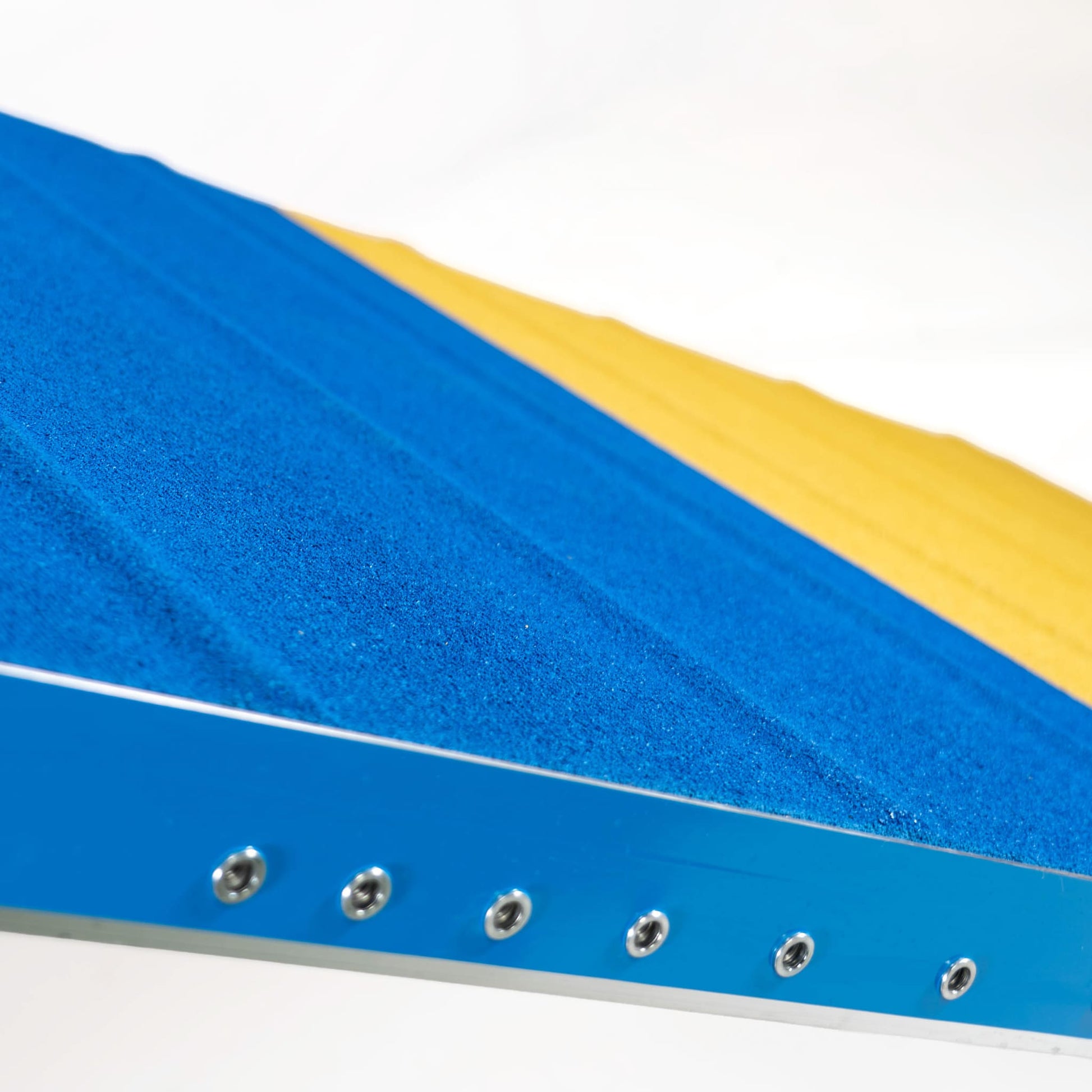 Oberfläche der Callieway Agility A-Wand blau