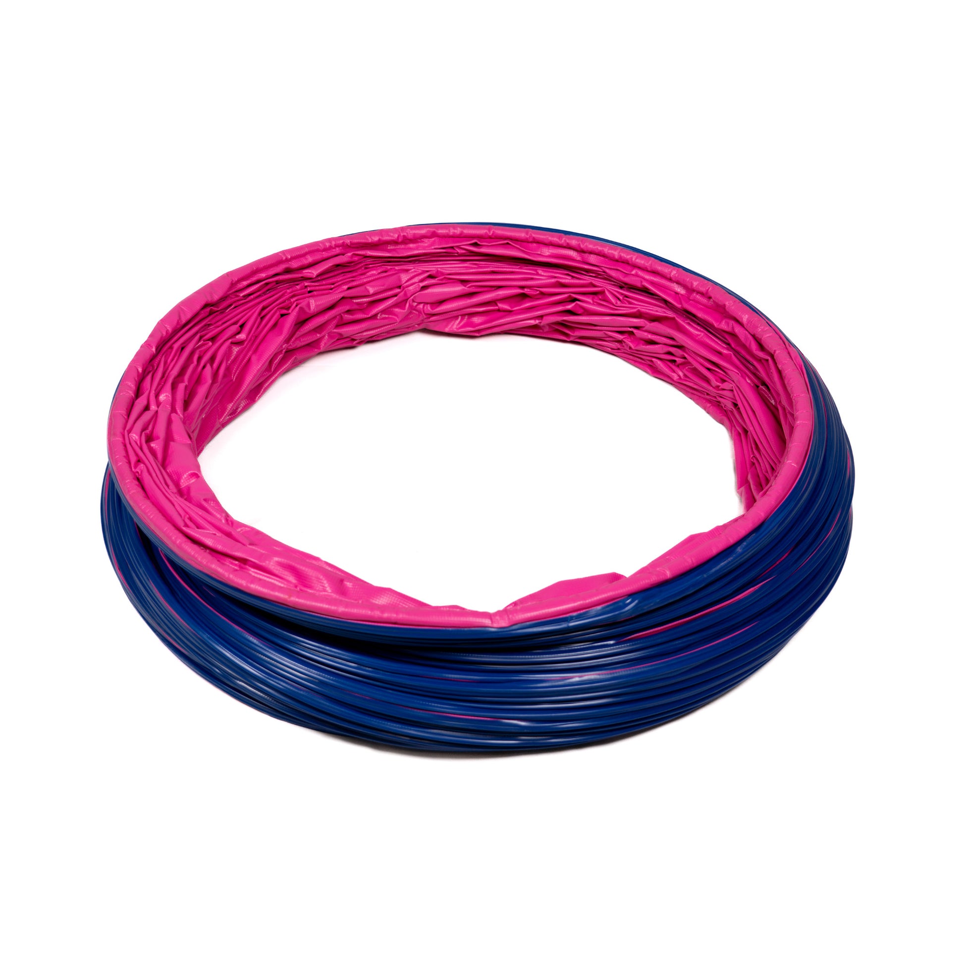 Zusammengerollter Callieway Agility Tunnel Ø80 cm in Fuchsia