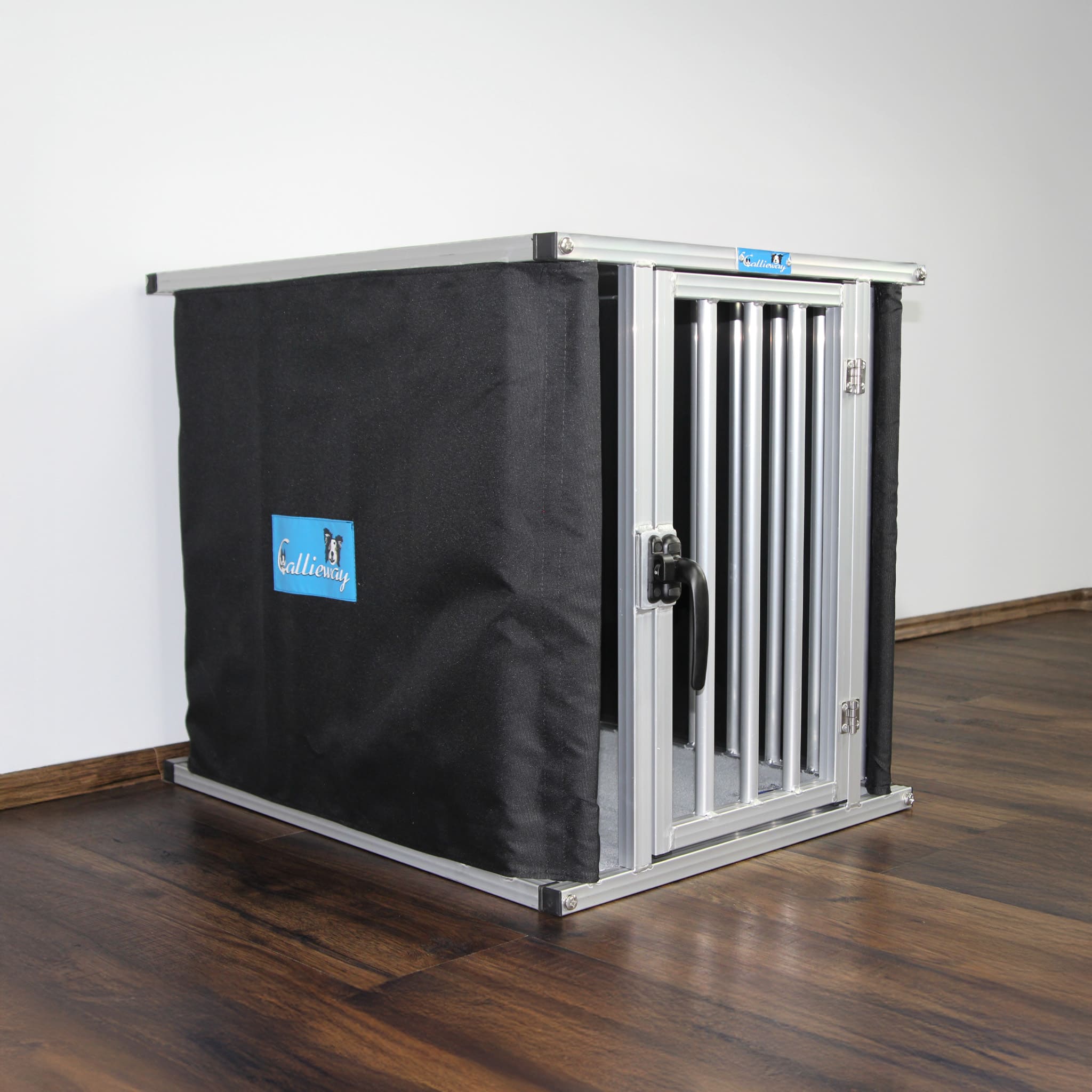 Callieway Aluminium Hundekäfig XXL im Wohnraum