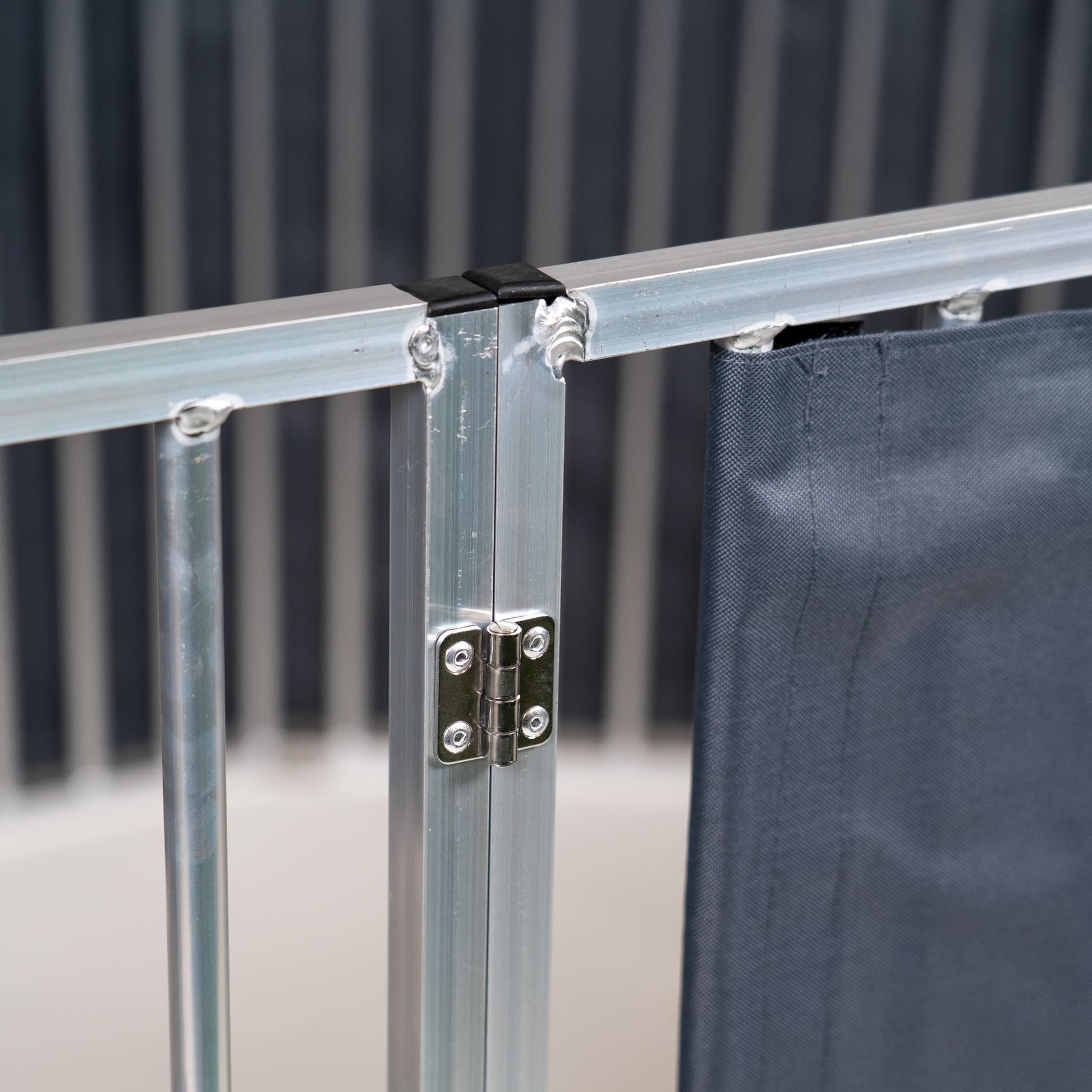 Türdetail Callieway Freilaufgehege 100 cm Aluminium