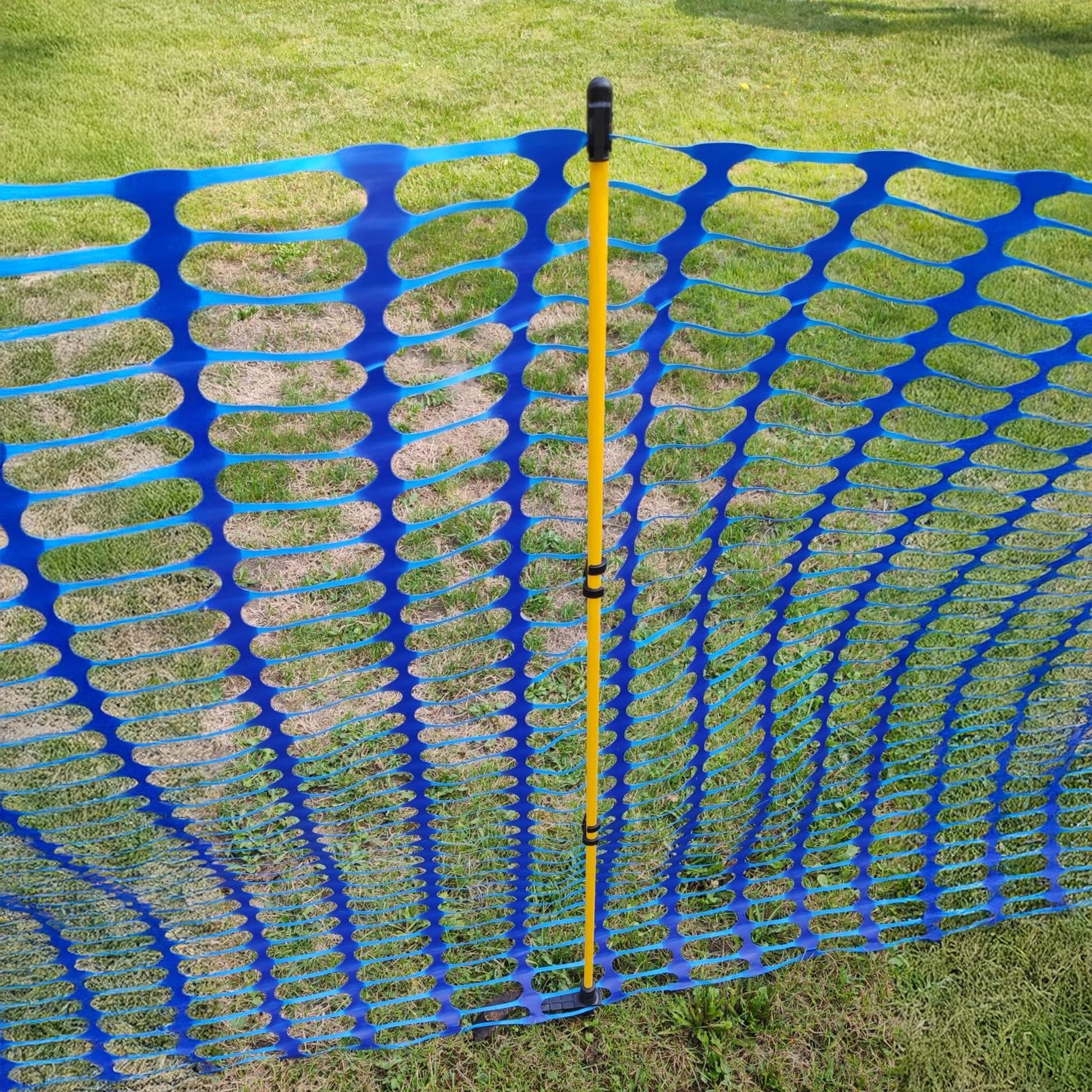 Mobiles Hundegehege mit Callieway Camping Zaun Blau