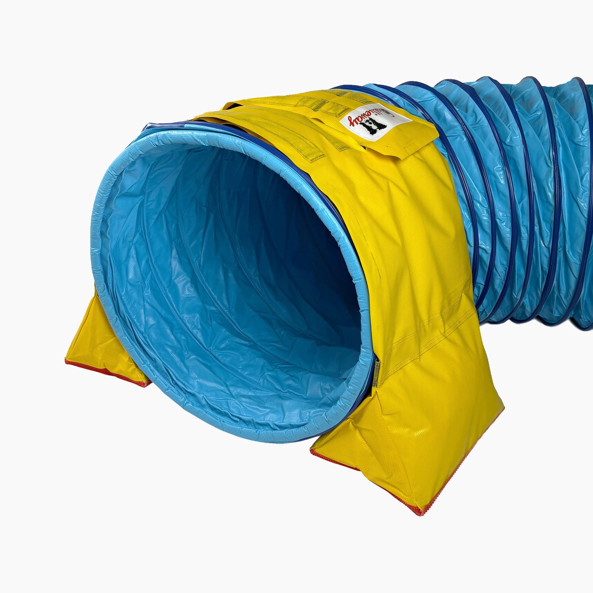 Callieway Stützsandsack Gelb fixiert einen Agility Tunnel