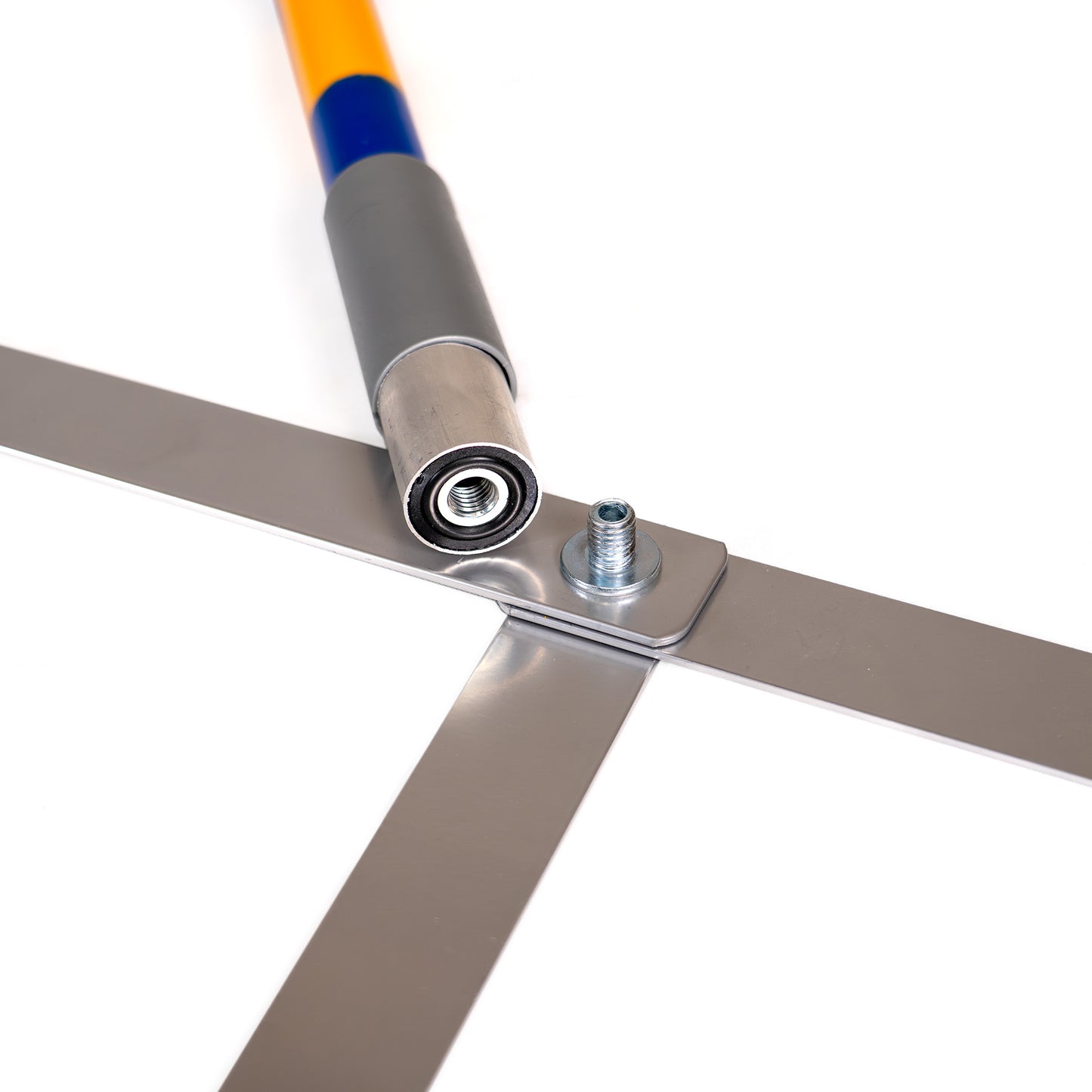 Detail der Verbindungselemente des Callieway Agility Trichterslalom Systems