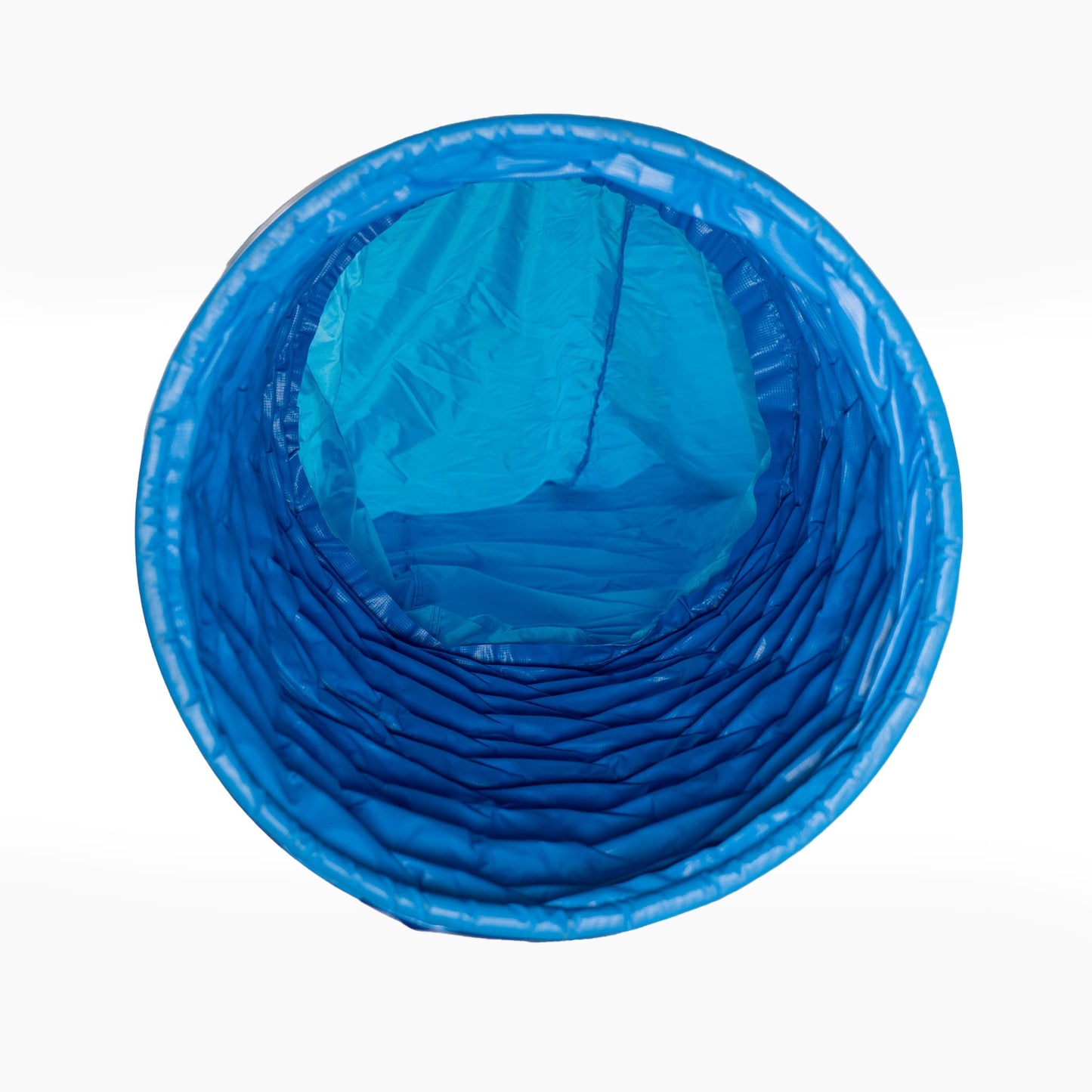 Eingang des Callieway Welpen Agility Tunnels blau